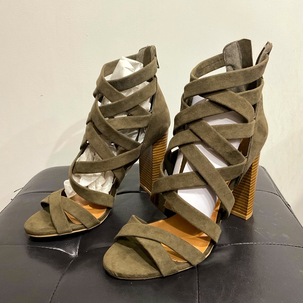 Stylish Cross-Stitched Heels - *NEW* Never Worn!